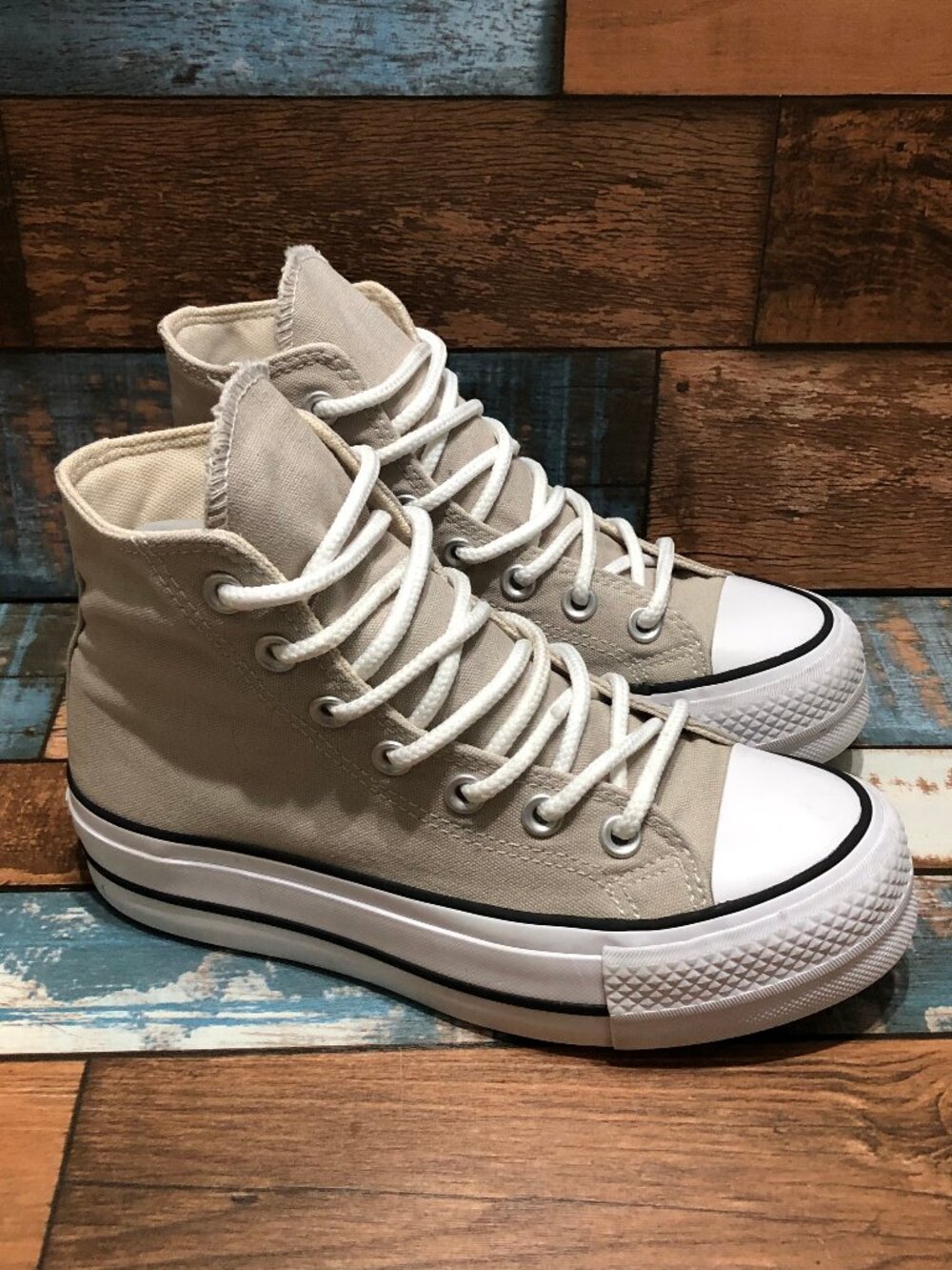 Converse All Stars A02432F Chuck Taylor High Top Shoes Beige Women's Size 5